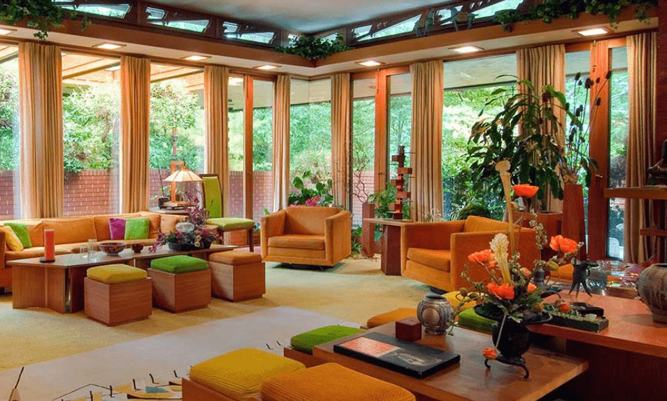 Mid-century modern architecture home designed and built by Frank Lloyd Wright