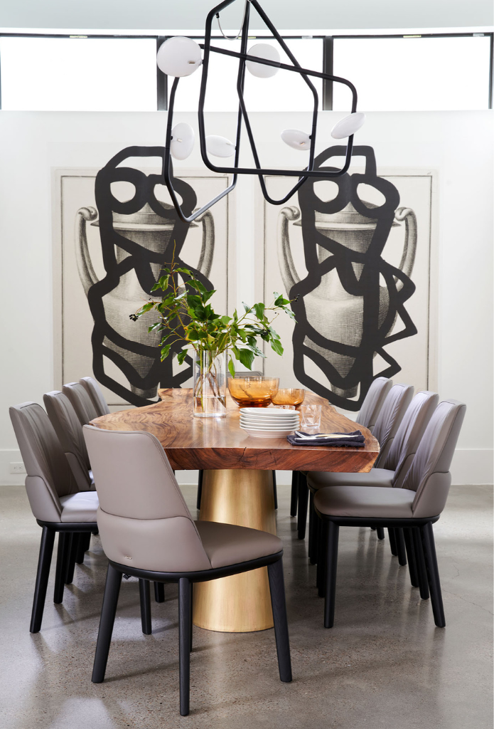 Dinning Room in the Heights designed by Laura U
