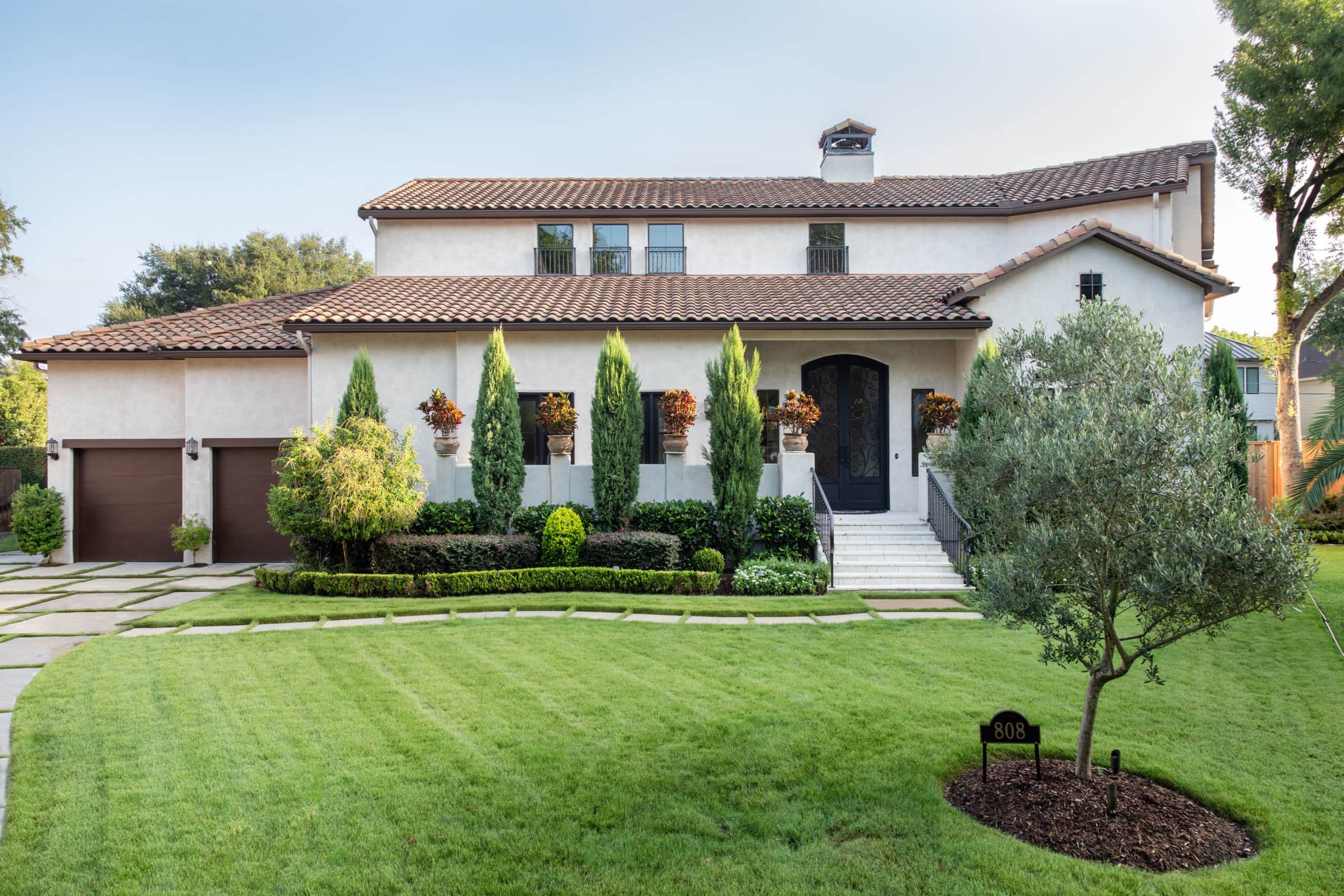 Exterior of a Mediterranean style home in Bellaire, TX