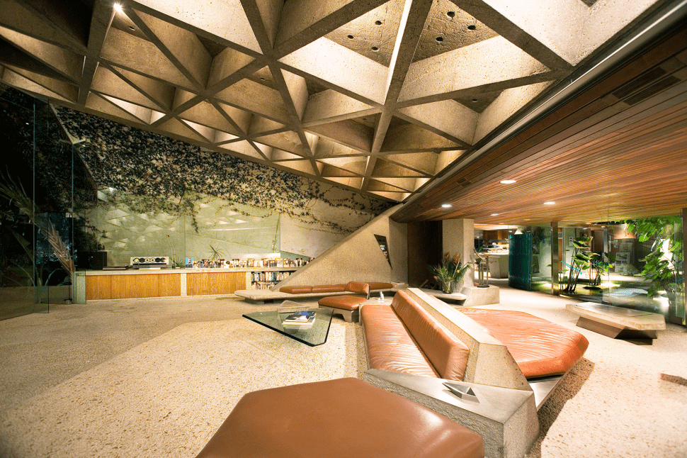 Mid-century modern interiors of sheats goldstein residence by John Lautner.